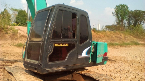 **660,000 บ.ต่อรอง/// แบคโฮ KOBELCO SK120 MARK (3) ไฟฟ้าตัดบางจุด มี อุปกรณ์ จอ+กล่อง ครบ เครื่อง/ปั้ม เดิม แรง เร็วดี บูมอาร์มสวย บุ้งกี๋+ฟันตัก พอใช้ เอวแน่น ช่วงล่าง70-75\% เก๋งไม่ผุ แอร์เย็น เอกสารอินวอย **ขาย KOBELCO MARK-3 SK120 แบคโฮยอดนิยม สภาพดี **660,000 บ.ต่อรอง/// แบคโฮ KOBELCO SK120 MARK (3) ไฟฟ้าตัดบางจุด มี อุปกรณ์ จอ+กล่อง ครบ เครื่อง/ปั้ม เดิม แรง เร็วดี บูมอาร์มสวย บุ้งกี๋+ฟันตัก พอใช้ เอวแน่น ช่วงล่าง70-75\% เก๋งไม่ผุ แอร์เย็น เอกสารอินวอย **ขาย KOBELCO MARK-3 SK120 แบคโฮยอดนิยม สภาพดี