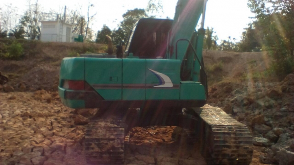 **660,000 บ.ต่อรอง/// แบคโฮ KOBELCO SK120 MARK (3) ไฟฟ้าตัดบางจุด มี อุปกรณ์ จอ+กล่อง ครบ เครื่อง/ปั้ม เดิม แรง เร็วดี บูมอาร์มสวย บุ้งกี๋+ฟันตัก พอใช้ เอวแน่น ช่วงล่าง70-75\% เก๋งไม่ผุ แอร์เย็น เอกสารอินวอย **ขาย KOBELCO MARK-3 SK120 แบคโฮยอดนิยม สภาพดี **660,000 บ.ต่อรอง/// แบคโฮ KOBELCO SK120 MARK (3) ไฟฟ้าตัดบางจุด มี อุปกรณ์ จอ+กล่อง ครบ เครื่อง/ปั้ม เดิม แรง เร็วดี บูมอาร์มสวย บุ้งกี๋+ฟันตัก พอใช้ เอวแน่น ช่วงล่าง70-75\% เก๋งไม่ผุ แอร์เย็น เอกสารอินวอย **ขาย KOBELCO MARK-3 SK120 แบคโฮยอดนิยม สภาพดี