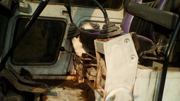 **660,000 บ.ต่อรอง/// แบคโฮ KOBELCO SK120 MARK (3) ไฟฟ้าตัดบางจุด มี อุปกรณ์ จอ+กล่อง ครบ เครื่อง/ปั้ม เดิม แรง เร็วดี บูมอาร์มสวย บุ้งกี๋+ฟันตัก พอใช้ เอวแน่น ช่วงล่าง70-75\% เก๋งไม่ผุ แอร์เย็น เอกสารอินวอย **ขาย KOBELCO MARK-3 SK120 แบคโฮยอดนิยม สภาพดี **660,000 บ.ต่อรอง/// แบคโฮ KOBELCO SK120 MARK (3) ไฟฟ้าตัดบางจุด มี อุปกรณ์ จอ+กล่อง ครบ เครื่อง/ปั้ม เดิม แรง เร็วดี บูมอาร์มสวย บุ้งกี๋+ฟันตัก พอใช้ เอวแน่น ช่วงล่าง70-75\% เก๋งไม่ผุ แอร์เย็น เอกสารอินวอย **ขาย KOBELCO MARK-3 SK120 แบคโฮยอดนิยม สภาพดี