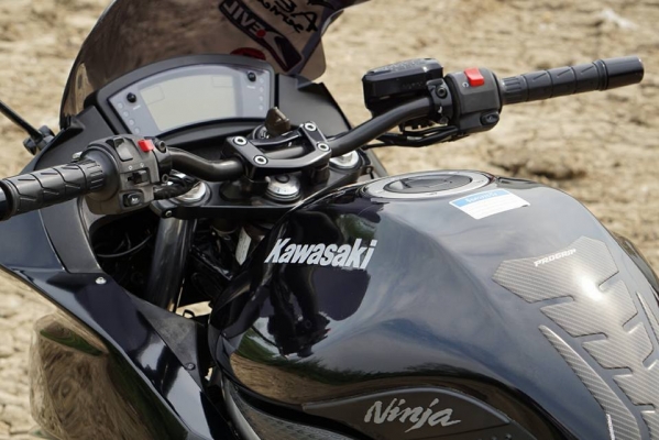 ร้าน วุฒิ นนบุรี ขาย Kawasaki ninja650 abs รถสวยทะเบียนพร้อมโอน