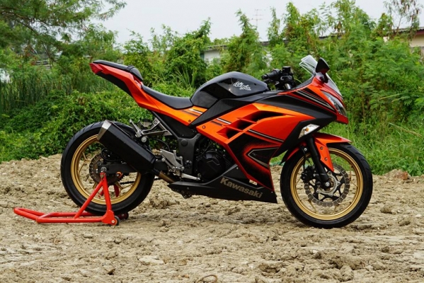 ร้าน วุฒิ นนบุรี ขาย Kawasaki ninja300 abs ออกป้ายแดงรถสวยทะเบียนพร้อมโอน