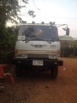 ขายรถ10ล้อ ดั้ม2เพลา FM227 เครื่อง220แรง สโลเดิม เครื่องดี ช่วงล่างดี ระบบดั้มดี พร้อมใช้งาน เอกสารพร้อมโอน สนใจโทร 090-8588220คุณนะ 093-3258446คุณบิว หรือเข้าดูสินค้าอื่นๆได้ที่ www.truck.in.th/498 หรือเพจFacebook ณรงค์ ซื้อขายรถมือสอง (เว็บไซต์ส่วนตัว)