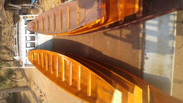 ขายเรือทำจากไม้