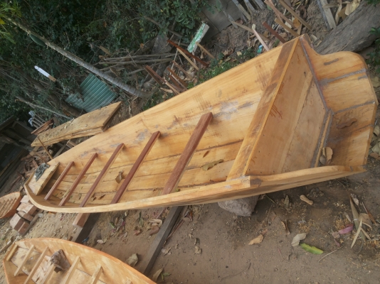 ขายเรือทำจากไม้