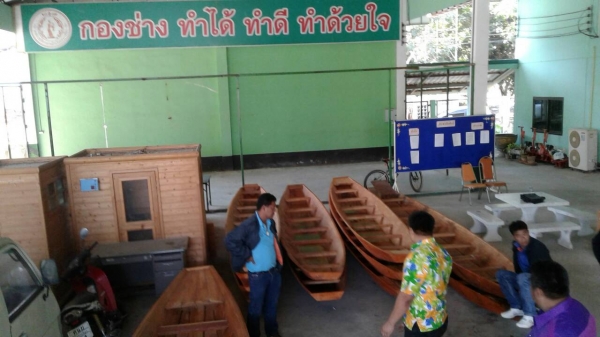 ขายเรือทำจากไม้