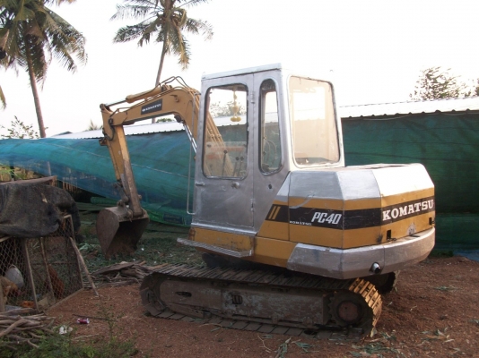 ขายแมกโฮ KOMATSU  PC 40 รุ่น 3 แอร์เย็น พร้อมใช้ พร้อมของแถม