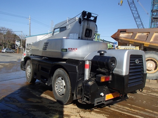 ROUGH TERRAIN CRANE KATO KR10HM