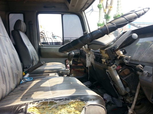 ขายรถ10ล้อ เพลาเดียว FL3H เครื่อง195แรง พ.เพาเวอร์ เบรกทิฟฟี่ เอกสารพร้อมโอน ราคา650,000 สนใจโทร 090-8588220คุณนะ 093-3258446คุณบิว หรือเข้าดูสินค้าอื่นๆได้ที่ www.truck.in.th/498 หรือเพจFacebook ณรงค์ ซื้อขายรถมือสอง (เว็บไซต์ส่วนตัว) หรือFacebook คุณนะ