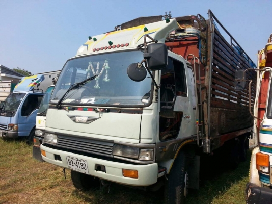 ขายรถ10ล้อ เพลาเดียว FL3H เครื่อง195แรง พ.เพาเวอร์ เบรกทิฟฟี่ เอกสารพร้อมโอน ราคา650,000 สนใจโทร 090-8588220คุณนะ 093-3258446คุณบิว หรือเข้าดูสินค้าอื่นๆได้ที่ www.truck.in.th/498 หรือเพจFacebook ณรงค์ ซื้อขายรถมือสอง (เว็บไซต์ส่วนตัว) หรือFacebook คุณนะ