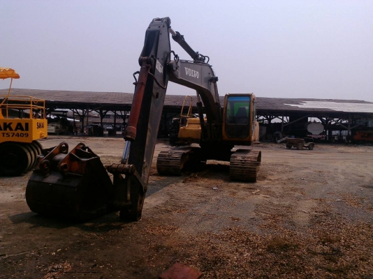 ขาย 580,000 แบคโฮ VOLVO EC 210 LC เครื่องดีปั้มแรงช่วงดีรถสวยพร้อมใช้เล่มทะเบียนพร้อมโอน 090-772-3710 090-772-3708