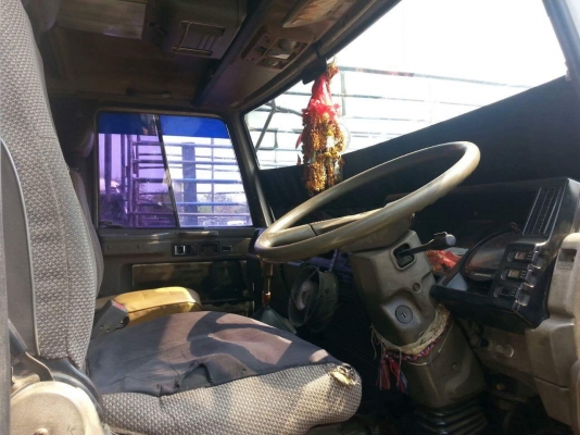 ขายรถ10ล้อ เพลาเดียว ร็อกกี้175แรง เครื่องดีแคชซีสวย พร้อมใช้งาน เอกสารพร้อมโอน สนใจโทร 090-8588220คุณนะ 093-3258446คุณบิว หรือเข้าดูสินค้าอื่นๆได้ที่ www.truck.in.th/498 หรือเพจFacebook ณรงค์ ซื้อขายรถมือสอง (เว็บไซต์ส่วนตัว) หรือFacebook คุณนะ รถบรรทุก