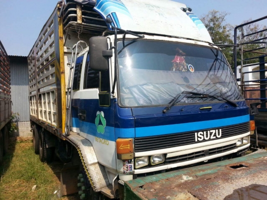 ขายรถ10ล้อ เพลาเดียว ร็อกกี้175แรง เครื่องดีแคชซีสวย พร้อมใช้งาน เอกสารพร้อมโอน สนใจโทร 090-8588220คุณนะ 093-3258446คุณบิว หรือเข้าดูสินค้าอื่นๆได้ที่ www.truck.in.th/498 หรือเพจFacebook ณรงค์ ซื้อขายรถมือสอง (เว็บไซต์ส่วนตัว) หรือFacebook คุณนะ รถบรรทุก