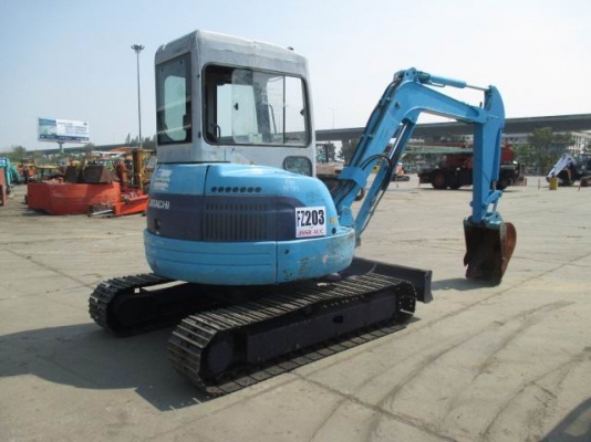 ขายรถขุด HITACHI EX40U รถปี: 1999 มีลายหัวเจาะ ขายรถขุด HITACHI EX40U รถปี: 1999 มีลายหัวเจาะ