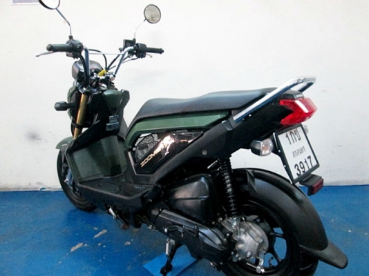 zoomer สีดำเขียว แบบทหาร ตัวท๊อป คอมบายเบลก รถเดือน ตุลาคม ปี 57 ไมล์ 7 พันโล แถม 4รายการ 36900