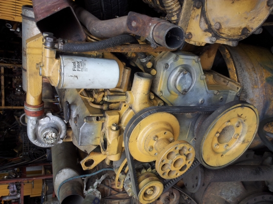 ขายเครื่อง  KOMATSU  PC 200-6  6D95L  เก่านอก