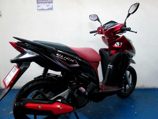 Click 125 i ตัวท๊อปล้อแม็กระบบ idling stop รถบ้านมือเดียวจากป้ายแดง รถปี57 แถม 4 รายการ