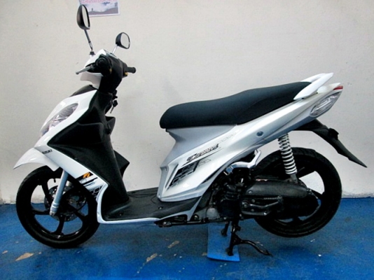 Skydrive ตัวท๊อป ล้อแม็กสีขาว สวยสะอาดตาพิมพ์นิยม รถเดือน มีนาคม ปี56ไมล์ 8 พันโล แถม 4 รายการ 26900