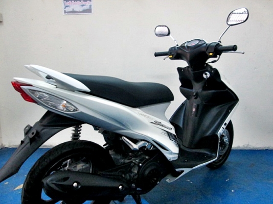 Skydrive ตัวท๊อป ล้อแม็กสีขาว สวยสะอาดตาพิมพ์นิยม รถเดือน มีนาคม ปี56ไมล์ 8 พันโล แถม 4 รายการ 26900