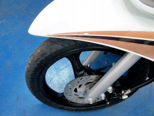 suzuki  let ตัวท็อปล้อแมกซ์ รุ่นใหม่ สีขาวนํ้าตาล รถเดือน มีนาคม ปี 58 ไมล์ 11xxx โล เครื่องยนต์หัวฉีดประหยัดน้ำมัน แถม 3 รายการ 24900