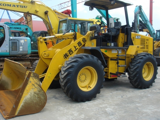 รถตักดิน LOADER TCM L13-3