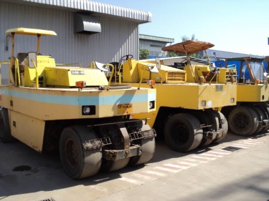 สนใจเครื่องจักรกลหนักนำเข้าจากต่างประเทศ สภาพดี ราคาไม่แพง ติดต่อผมได้เลยครับ 098-2492100 ภัทร