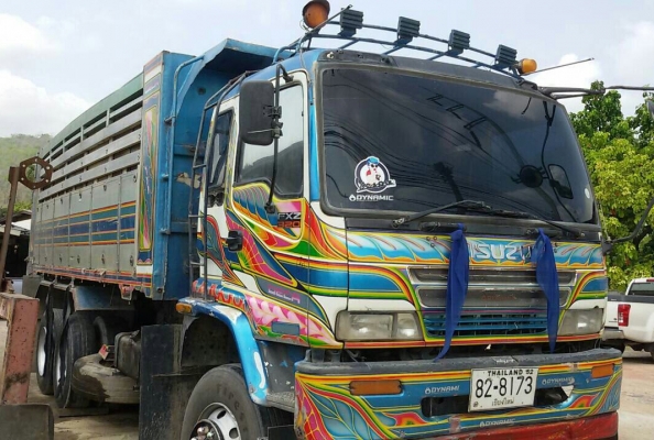 สิบล้อ อีซูซุ 270ปี40 ดั้มมีเนียม สภาพดีสวยบางเดิมพร้อมวิ่งงาน ทะเบียนพร้อมโอน