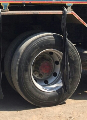 สิบล้อ อีซูซุ 270ปี40 ดั้มมีเนียม สภาพดีสวยบางเดิมพร้อมวิ่งงาน ทะเบียนพร้อมโอน