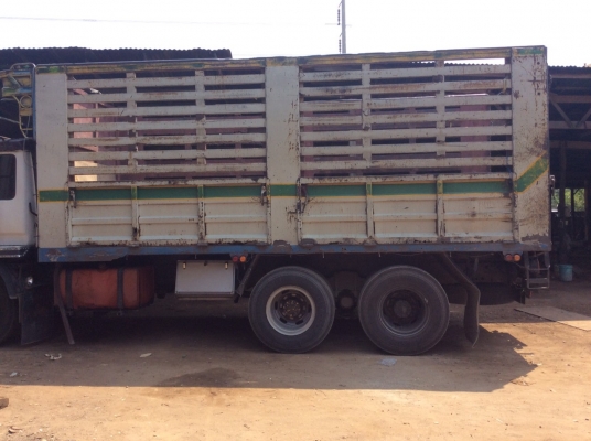 กระบะเหล็กถอดลง จากMITSUBISHI 10ล้อ ไอหลง ครัทซีกว้าง 85 กระบะกว้าง 2.45 ม. สูง 2เมตรกว่า ยาว 6 ม. ขาย 65,000 บาท ศุภากร 081-1903107, 081-4252943