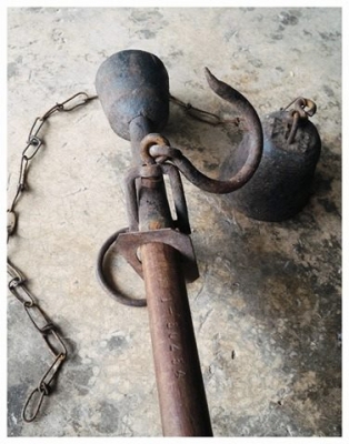 พี่ชายซื้อแล้ว..ตาชั่งโบราณ สภาพนางฟ้าเก่าเก็บ หมุดทองเหลืองครบๆ ตอกโค๊ดแท้