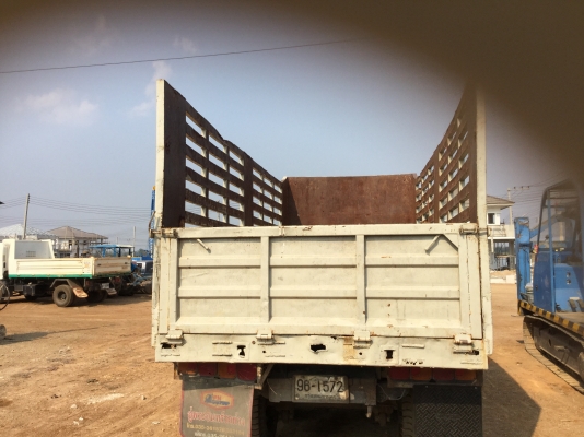 ขายกระบะดั้มสามมิตร