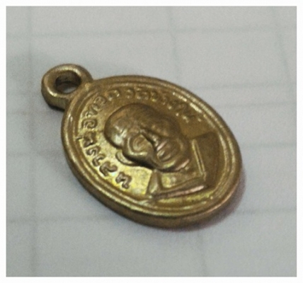 หลวงปู่ทวด เม็ดแตง เนื้ออังปังก้า