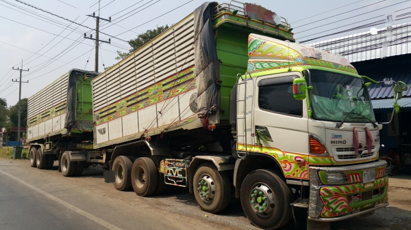 ขายรถพ่วง 24 ล้อ แม่-ลูก กระบะเนียมคอกเกษตรดั้ม อู่.ธวัชชัย HINO 380 ปี.56 รถสวย ยางเต็ม ราคา.3000000 สนใจโทรจองด่วน