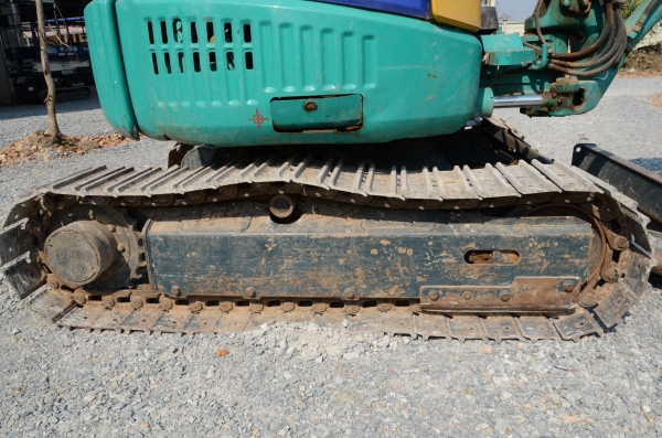 ขายแม็คโค KOMATSU PC27MR-1 ปี2002 นำเข้าจากญี่ปุ่น ไม่เคยผ่านการใช้งานในไทย ขายแม็คโค KOMATSU PC27MR-1 ปี2002 นำเข้าจากญี่ปุ่น ไม่เคยผ่านการใช้งานในไทย