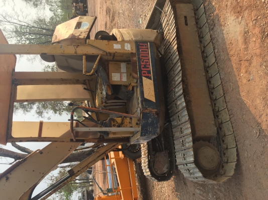 รถขุดเก่านอง