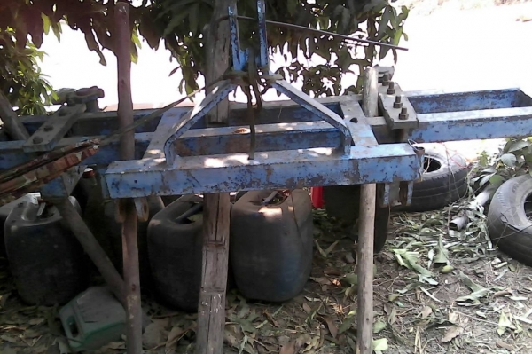 ขายตามสภาพพานยกร่องติดมากับรถไถฟอดร์ยี่ห้อSBT