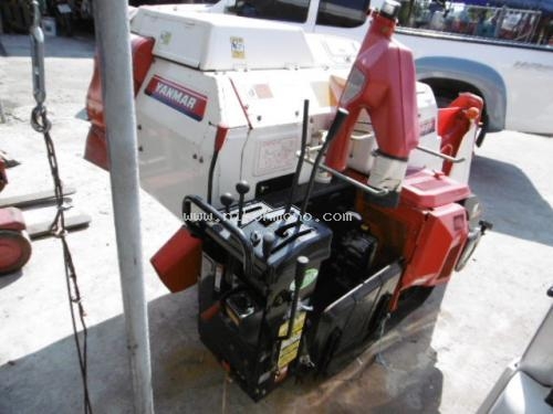 รถเกี่ยวข้าวนั่งขับ YANMAR   CA65MV  รหัสสินค้า : 80903548 ติดต่อ คุณปัญญา Tel.086-8150487  www.nihonmono.com