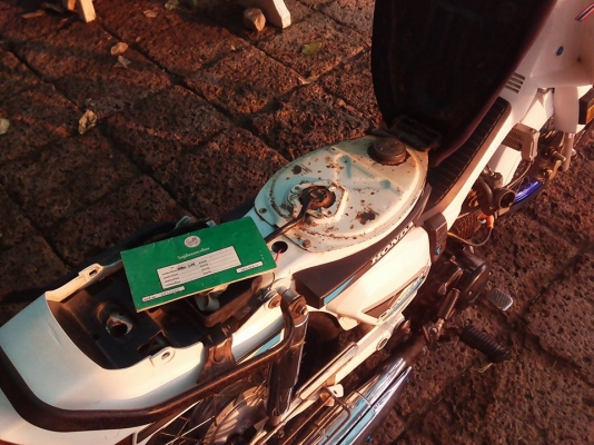 ขาย ดรีมคุรุเครื่องเวฟ110 มีเล่มทะเบียน+ใบซื้อขายจากทางร้าน รถพร้อมใช้งาน ค่าตัว 9500 บาท