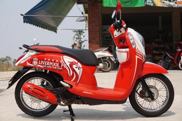 ขาย HONDA SCOOPY I ลายลิเวอร์พูล สวยสดสุดๆ รถปี 56 เอกสารทะเบียนพร้อมโอน ภาษี พรบ เต็ม