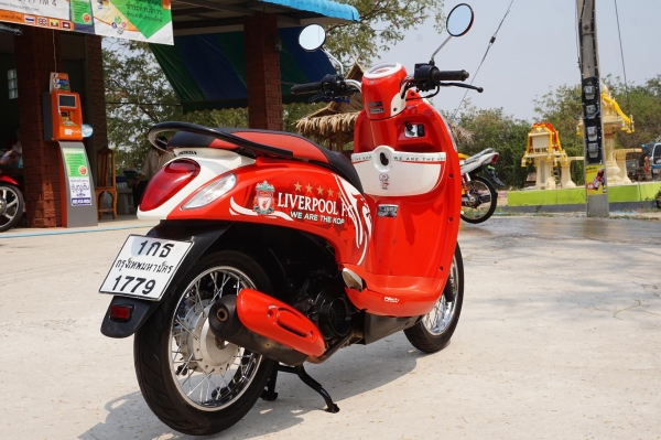 ขาย HONDA SCOOPY I ลายลิเวอร์พูล สวยสดสุดๆ รถปี 56 เอกสารทะเบียนพร้อมโอน ภาษี พรบ เต็ม ขาย HONDA SCOOPY I ลายลิเวอร์พูล สวยสดสุดๆ รถปี 56 เอกสารทะเบียนพร้อมโอน ภาษี พรบ เต็ม