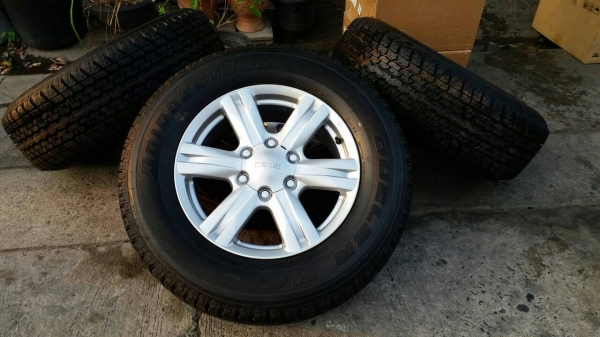ล้อ isuzu mu-x ขอบ 17 พร้อมยางป้ายแดง 255 65 17 ชุดล่ะ 19800
