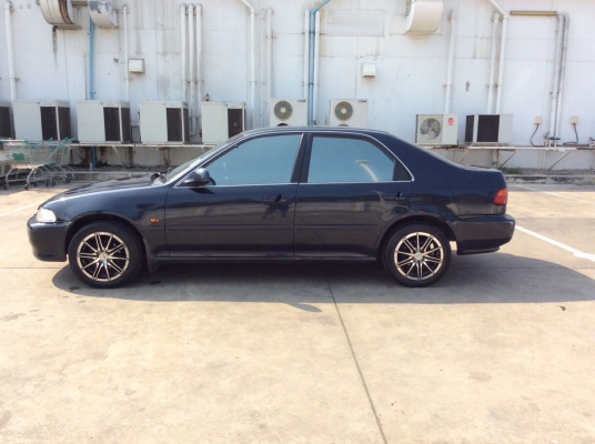 ขาย Honda civic 4ประตู ปี96 เครื่อง V-tec 1.6 D16A เกียร์ธรรมดา ติดแก๊สLPG เพาเวอร์ ไฟฟ้าทั้งคัน ภายในสวยเดิมๆเบาะกำมะหยี่เดิมๆไฟฟ้าใช้ได้หมด แอร์เย็นฉ่ำวิทยุCD ตัวถังเดิมๆห้องเครื่องเดิมๆสียังเงามีริ้วรอยบ้าง แม็ก15"ยางดี รถขับดีมาก พร้อมใช้ครับ ภาษ