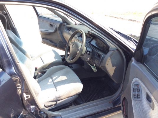 ขาย Honda civic 4ประตู ปี96 เครื่อง V-tec 1.6 D16A เกียร์ธรรมดา ติดแก๊สLPG เพาเวอร์ ไฟฟ้าทั้งคัน ภายในสวยเดิมๆเบาะกำมะหยี่เดิมๆไฟฟ้าใช้ได้หมด แอร์เย็นฉ่ำวิทยุCD ตัวถังเดิมๆห้องเครื่องเดิมๆสียังเงามีริ้วรอยบ้าง แม็ก15"ยางดี รถขับดีมาก พร้อมใช้ครับ ภาษ