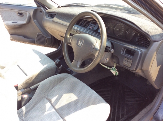 ขาย Honda civic 4ประตู ปี96 เครื่อง V-tec 1.6 D16A เกียร์ธรรมดา ติดแก๊สLPG เพาเวอร์ ไฟฟ้าทั้งคัน ภายในสวยเดิมๆเบาะกำมะหยี่เดิมๆไฟฟ้าใช้ได้หมด แอร์เย็นฉ่ำวิทยุCD ตัวถังเดิมๆห้องเครื่องเดิมๆสียังเงามีริ้วรอยบ้าง แม็ก15"ยางดี รถขับดีมาก พร้อมใช้ครับ ภาษ