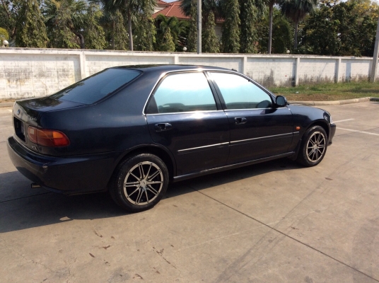 ขาย Honda civic 4ประตู ปี96 เครื่อง V-tec 1.6 D16A เกียร์ธรรมดา ติดแก๊สLPG เพาเวอร์ ไฟฟ้าทั้งคัน ภายในสวยเดิมๆเบาะกำมะหยี่เดิมๆไฟฟ้าใช้ได้หมด แอร์เย็นฉ่ำวิทยุCD ตัวถังเดิมๆห้องเครื่องเดิมๆสียังเงามีริ้วรอยบ้าง แม็ก15"ยางดี รถขับดีมาก พร้อมใช้ครับ ภาษ