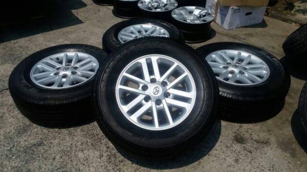 ล้อ toyota champ ขอบ 17 พร้อมยางปี 13 ชุดล่ะ 13500