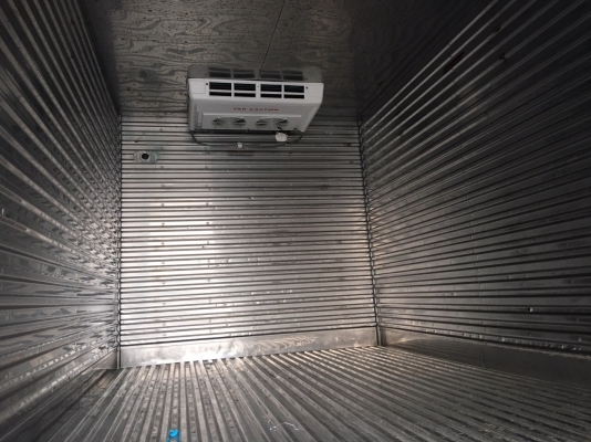 ขาย 6 ล้อ ฮีโน่ เมก้า 150 แรง QDR ปี 54  ยาว 4.2 ม. ตู้เย็น มีเครื่องทำความเย็น วิ่งน้อย  5x,xxx กม. สภาพดี ตู้สวยจัด พร้อมใช้  จัดแนนท์ได้ครับ สนใจติดต่อ 081-9420141  ,  081-5715326