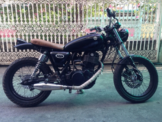 sr400 เครื่องแห้งๆใช้งานปกติ โซ่สเตอเต้ม พร้อมใช้คับ