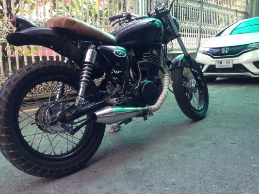 sr400 เครื่องแห้งๆใช้งานปกติ โซ่สเตอเต้ม พร้อมใช้คับ