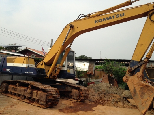 ขายรถแบ็คโฮ KOMATSU PC200-5