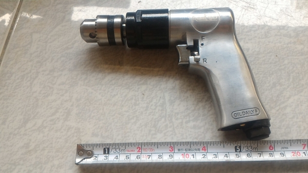 สว่านเจาะทำงานด้วยลม ยี่ห้อ RAMBO ปรับหมุน ซ็าย - ขวา ได้ สปีดความเร็ววสูง โครงสร้างแข็งแรง